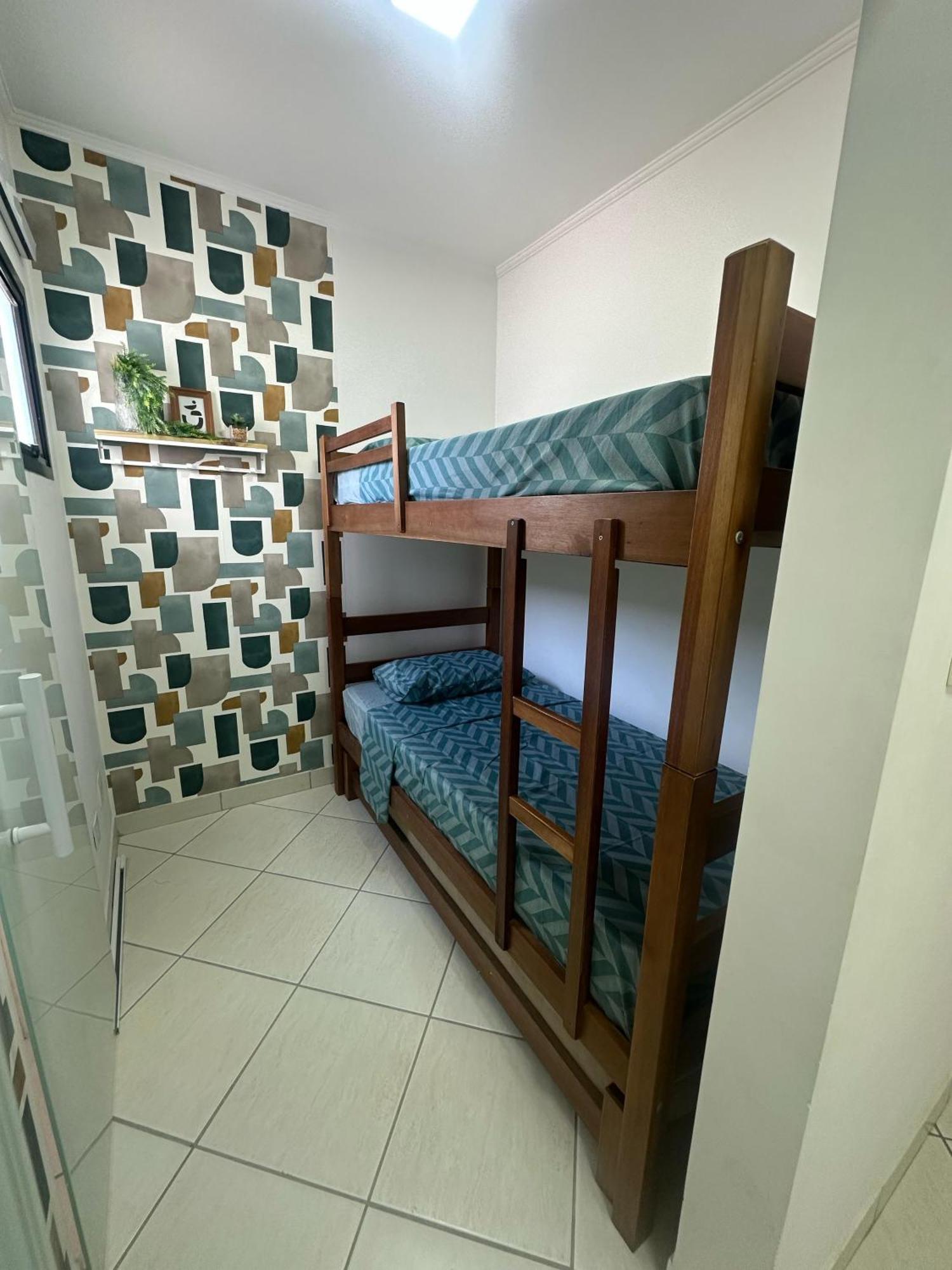 Apartamento de 3 Quartos - Andar Mais Elevado